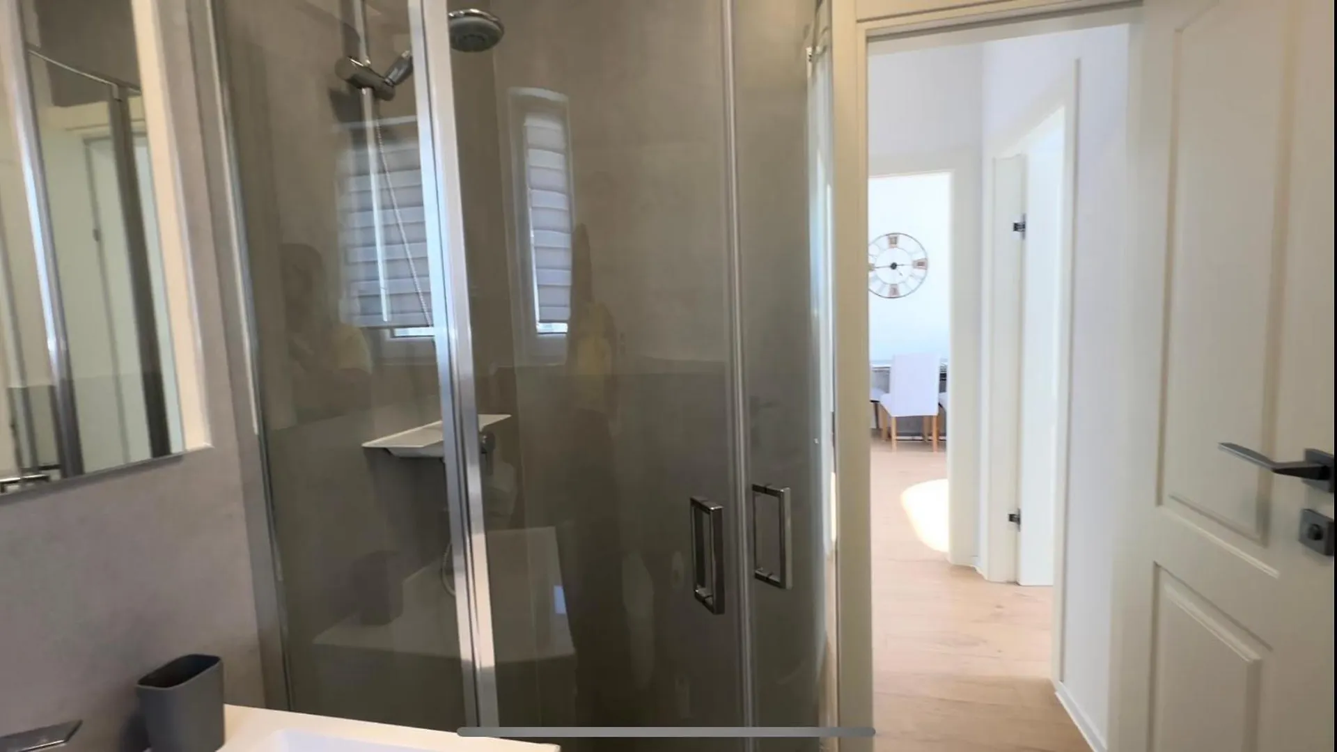 Park Plaza Apartments فاجانا