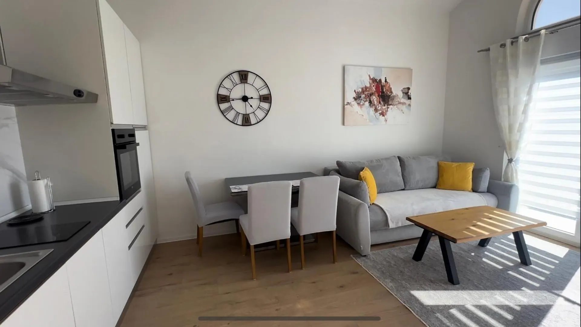 Park Plaza Apartments فاجانا