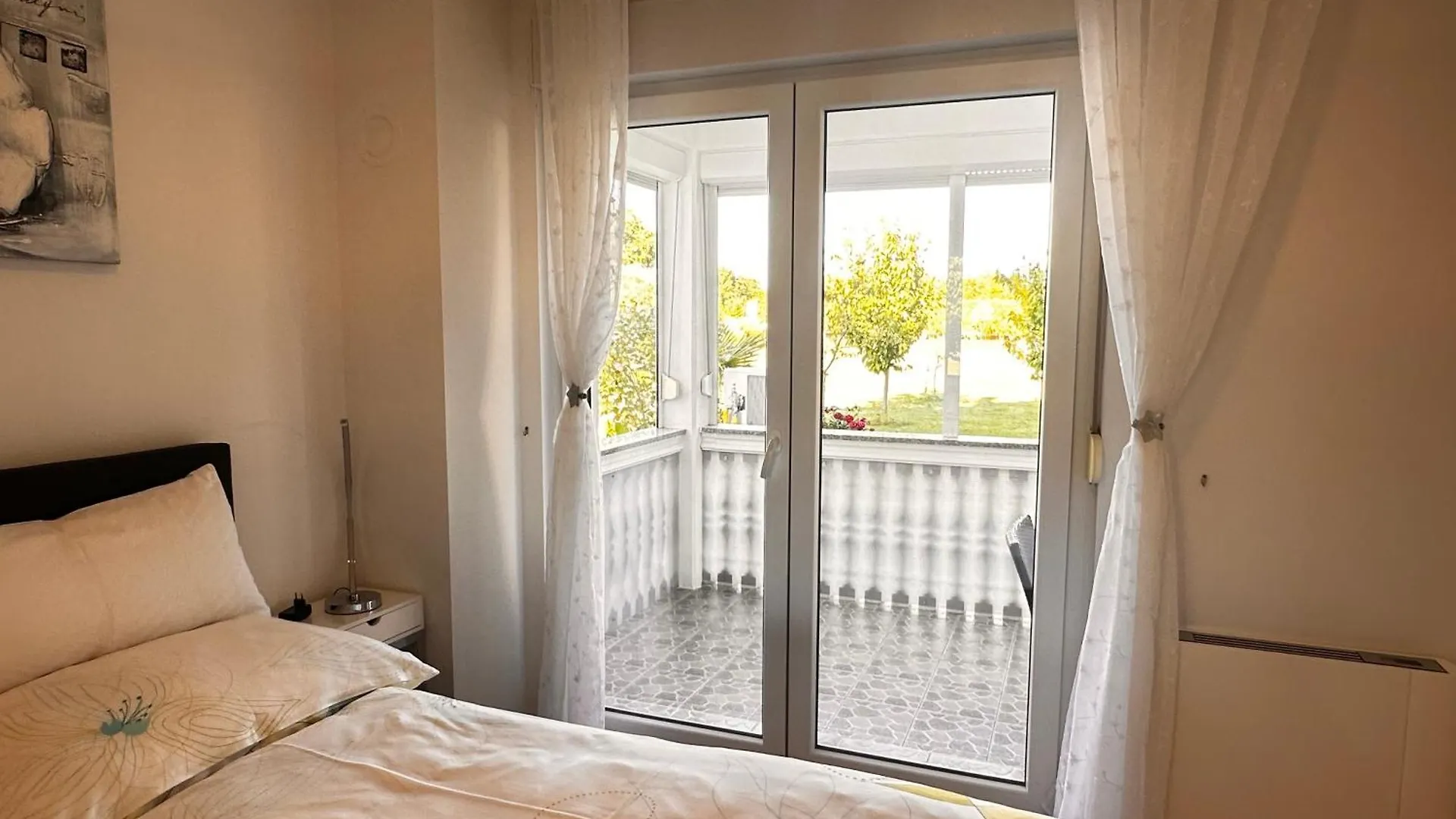 Park Plaza Apartments فاجانا